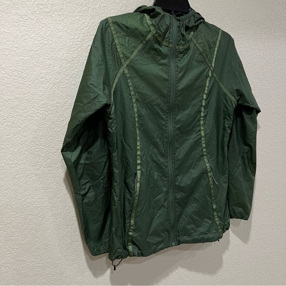 Kuhl Women Parajax Ultra-Light Wind Shell Jacket Green Size XS 2122 Nylon Hiking - Picture 5 of 16